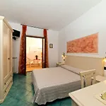 Aragonese فندق 3*