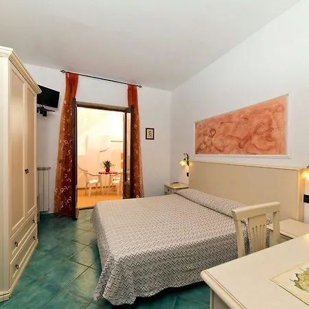 Aragonese Ξενοδοχείο 3*
