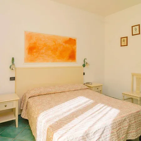 Ξενοδοχείο Aragonese Ίσκια